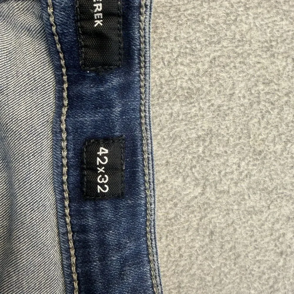 BKE Jeans Men's 42x32 Blue Straight Leg Whiskered Distressed Bootcut Relaxed